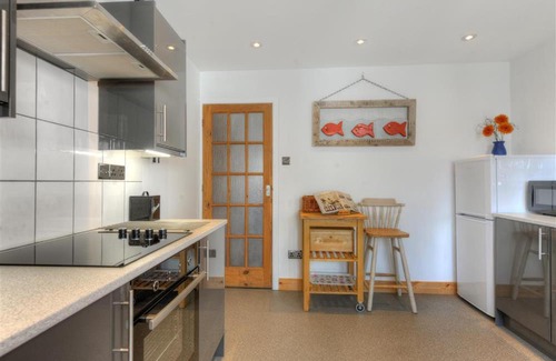 Lyme Regis House | Ocean View Retreat at Yonder View - 4 Star, Guest Rated 10/10