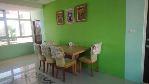 Taichang Village House | Explore Yongan Lohas B&B: Pet and Child Friendly Retreat