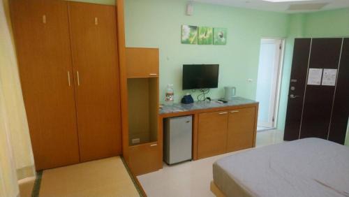 Taichang Village House | Explore Yongan Lohas B&B: Pet and Child Friendly Retreat