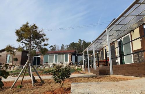 Wando Other | Yonghyun's House: Eco-Friendly Retreat with Ocean View