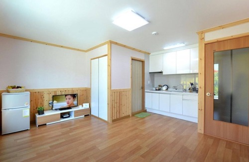 Yongin House | Eco-Friendly Yongin Ever Home Pension with Family Amenities