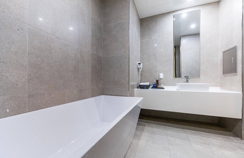 Giheung-gu Hotel | Eco-Friendly Comfort at Yongin Singal Lago Hotel