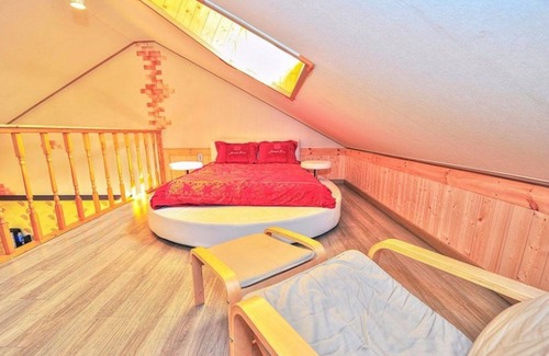 Yongin House | Yongin Yoonseul Pension: Family-Friendly Stay with Pool