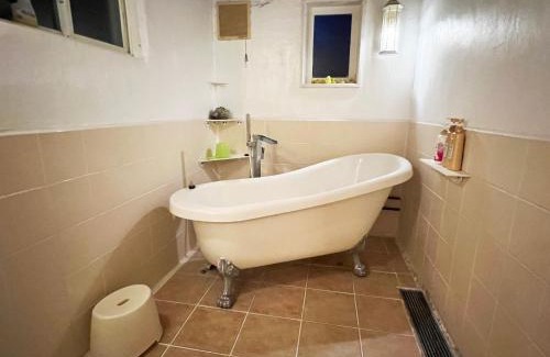 Taira House | Discover Yonna Yonna: Rated 8/10 by Our Guests
