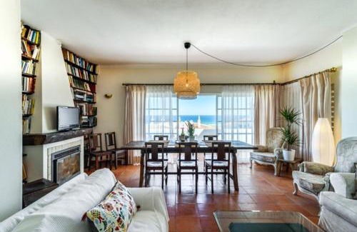Meia Praia House | Affordable York House with Ocean View & Pool Access