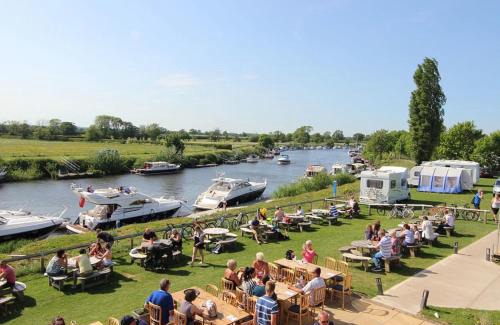 Naburn Resort | Family-Friendly Stay at York Marina for Memorable Getaways