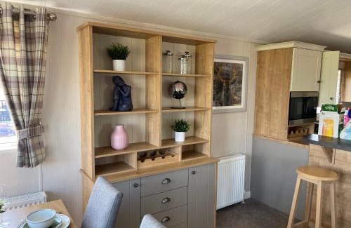 Newton on Derwent House | Relaxing Yorkshire View Lodge with Hot Tub & High Ratings