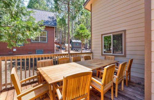 North Wawona House | Discover Updated Yosemite Base Camp with Family-Friendly Amenities
