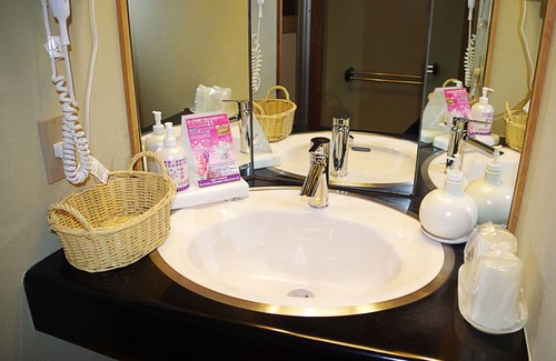 Fukushima House | Relax at Yoshikawaya: Pool, Spa & Family-Friendly Stay