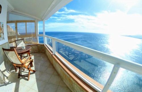 Tabaiba Apartment | Oceanfront Retreat: You and the Ocean - Rated 10/10!