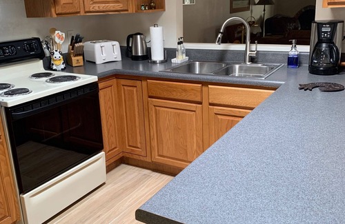 Sunnyslope Townhouses House | Relax and Recreate at Catalinas Base - Rated 9.4/10!