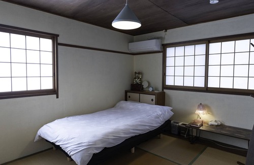Izumisano House | Experience Tranquility in a Traditional Japanese House