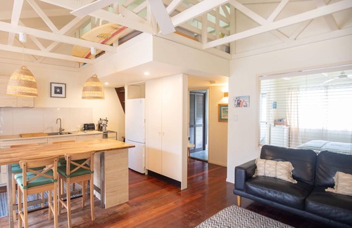 Point Lookout Apartment | Prime Location Just 100m from Patrolled Beach Awaits You
