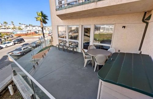 Imperial Beach Condo | Unbeatable Beach Access with Oceanfront Amenities