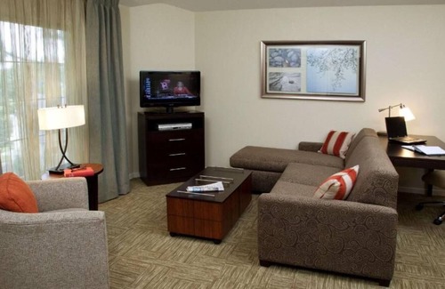 Sunnyvale Resort | Discover FOUR Inviting 1BR Suites with Pool & Pet-Friendly Amenities