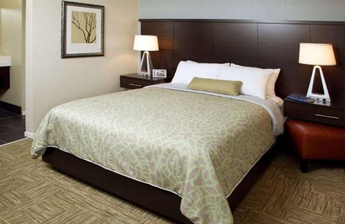 Sunnyvale Resort | Discover FOUR Inviting 1BR Suites with Pool & Pet-Friendly Amenities