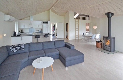 Hjarbæk House | Scenic Oceanfront Haven with Breathtaking Fjord Views