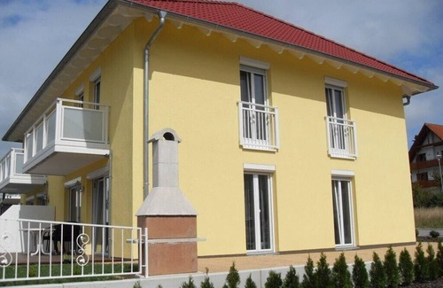 Stetten House | Experience Breathtaking Mountain and Ocean Views