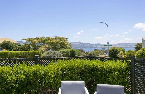 Wharewaka House | You little beauty - Wharewaka Beach Magic