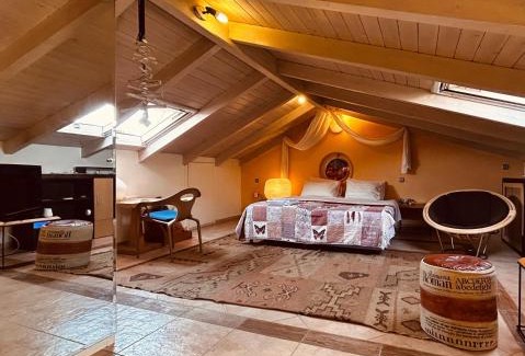 Kastellocampos House | Cozy You & Me Hotel: Steps from the Sea and University