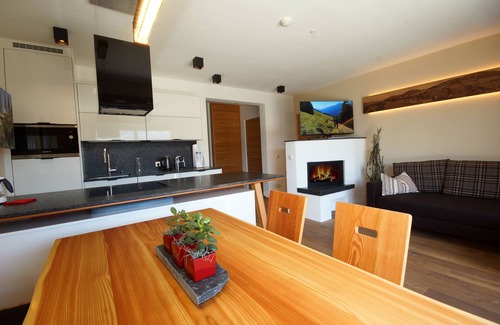 Spinga Apartment | Discover Your Ideal Vacation with Ocean Views & Spa