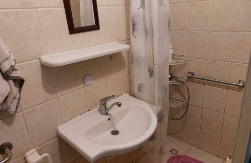 Haifa Apartment | Your Next Amazing Vacation Awaits with Free Wifi