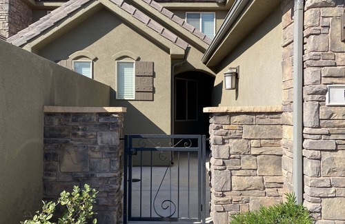 Washington House | Inviting You're Welcome Townhome with Pool & Ocean Views