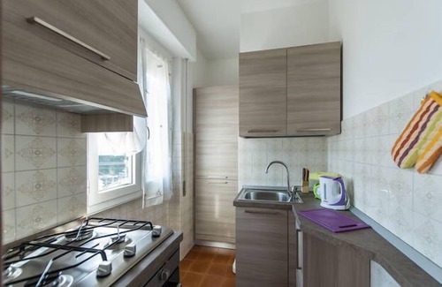Lezzeno Apartment | Experience Breathtaking Views and Top Amenities Daily