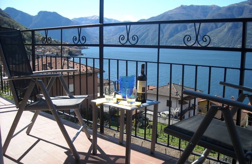 Lezzeno Apartment | Experience Breathtaking Views and Top Amenities Daily