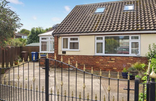 Flamborough Cottage | Enjoy an Oceanfront Retreat with Enclosed Garden Space