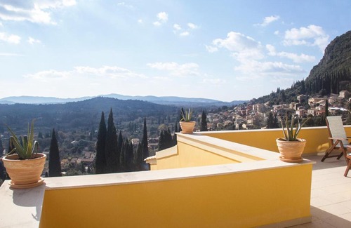 Ano Korakiana House | Youkali-Harmony: Guest Rated 9/10, Pet & Child Friendly