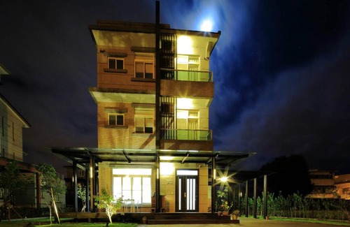 Luodong Bed & Breakfast | Discover Young Stay: Pet & Child Friendly Retreat