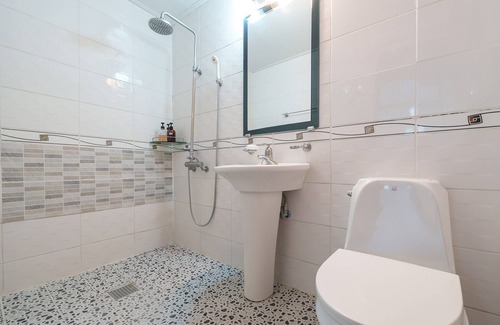 Yeongdeok House | Relaxing Youngduk Sea & Spa Pension with Family-Friendly Amenities