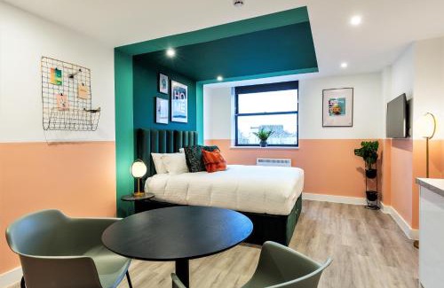 Clifton Apartment | Discover Your Apartment in Clifton Village with Hot Tub