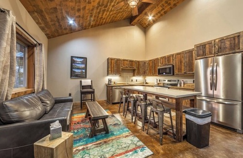 Coram Condo | Cozy Condo Retreat - Glacier Getaway Near GNP
