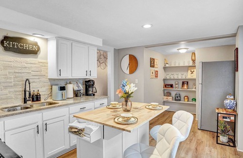 Rochester House | Your Perfect Home Away from Home - Rated 10/10