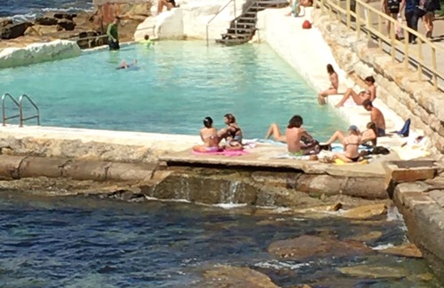 Manly Apartment | Beachfront Getaway: Family-Friendly Retreat in Manly