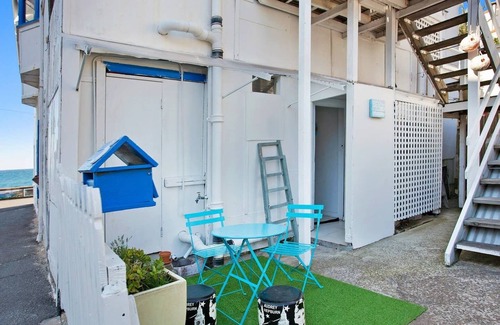 Manly Apartment | Beachfront Bliss: Exceptional Manly Accommodation Awaits