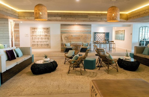 Islamorada Hotel | Your Blissful Haven in Islamorada! Beach, Swimming Pool, Pets Allowed!