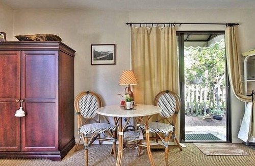 Northeast Carmel Apartment | Your Ideal Carmel Retreat Just Moments from Town
