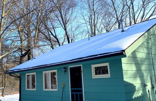 Findley Lake House | Escape to Your Perfect Country Getaway with Scenic Views