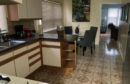 Chicago House | Your Comfortable Escape Near Rosemount & O'Hare Airport