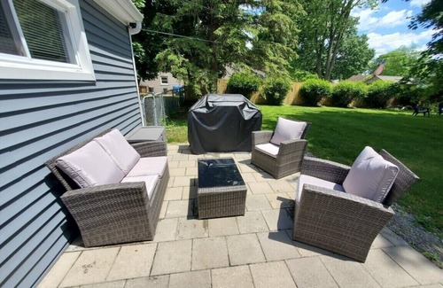Clarkston House | Inviting Clarkston Retreat with Lake Views and Pet Friendly