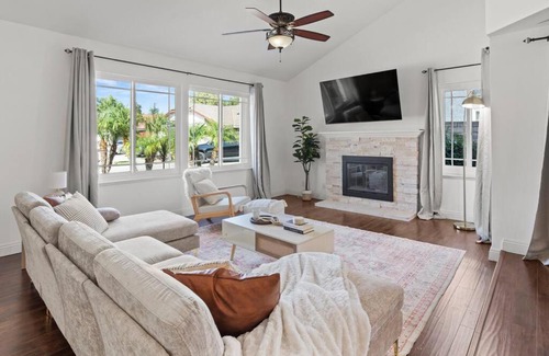 Simi Valley Villa | Cozy Child-Friendly Retreat in Simi: Guest Rated 9/10
