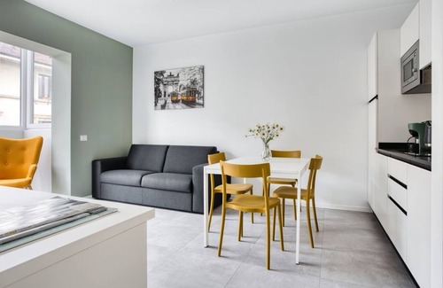 Dergano Apartment | Delightful Milan Getaway with Breakfast & Kitchen Access
