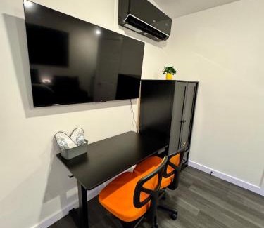 Garfield Apartment | Cozy Downtown Studio with Backyard - Pet Friendly Retreat