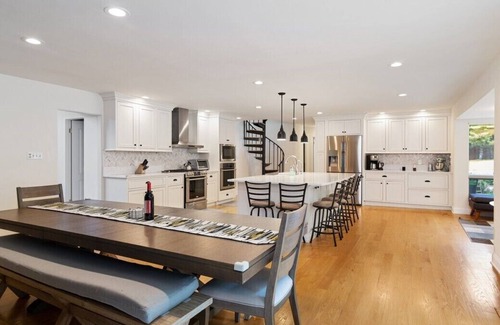 Goshen House | Your Family Getaway - 1 Hour from NYC! Hudson Valley Charm w/ Modern Upgrades!