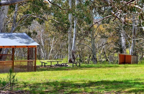 Adaminaby Cabin | Experience Unforgettable Holidays in the Snowy Mountains