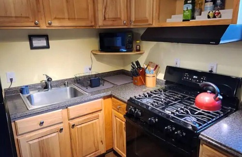 Fairbanks House | Your Cozy Hive Away From Home with Breakfast Included!