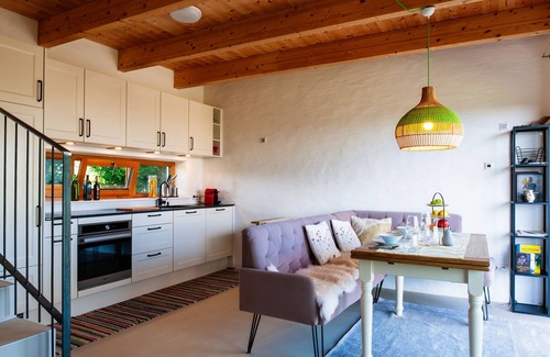 Hartmannsdorf House | Experience DAS MASCHANSKER: Ocean View Retreat with Pool